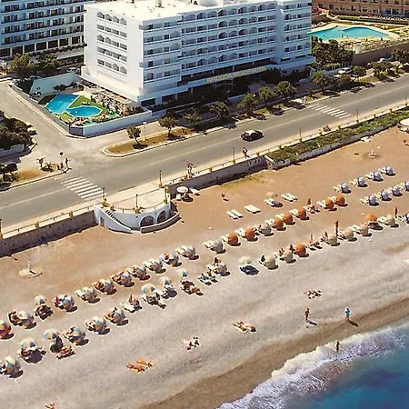 Beach Готель