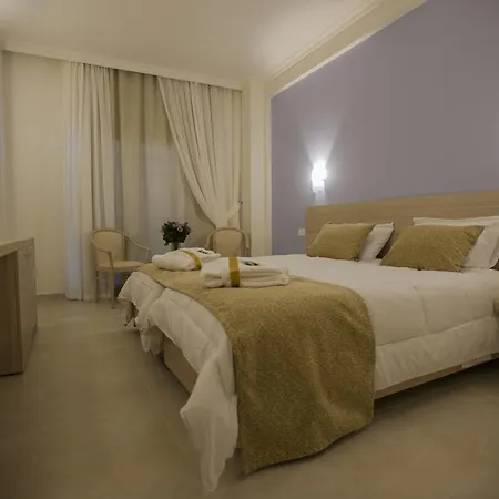 Готель Beach 3*